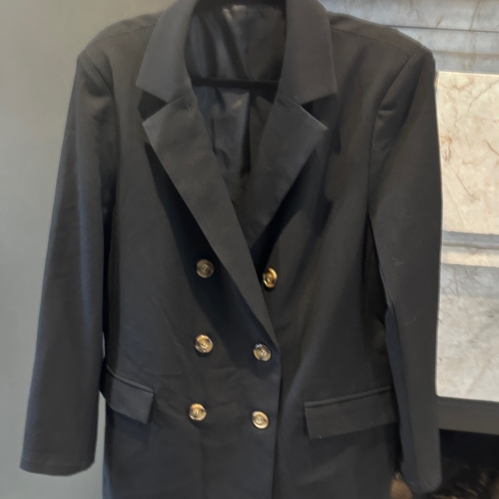 Elegant Black Double-Breasted Women's Blazer